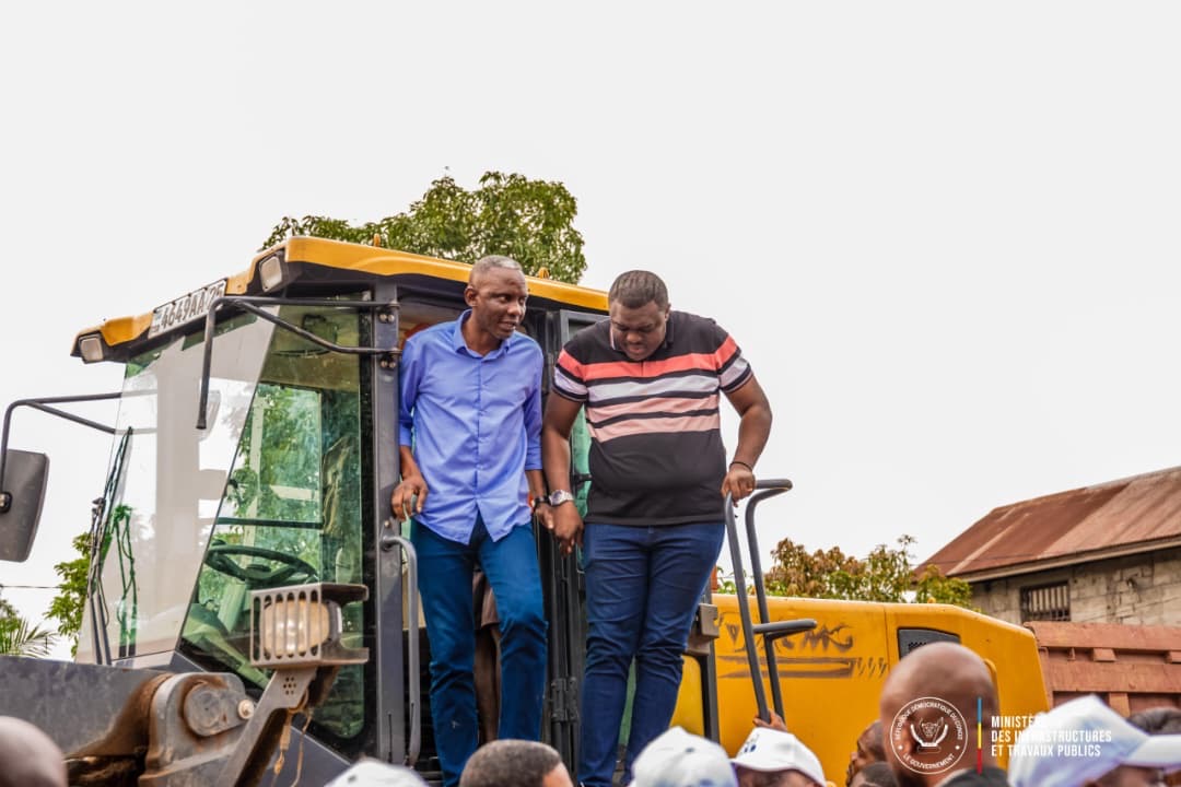 Kinshasa – ITP : Le ministre John Banza lance une vaste croisade antiérosive dans plusieurs communes de la capitale