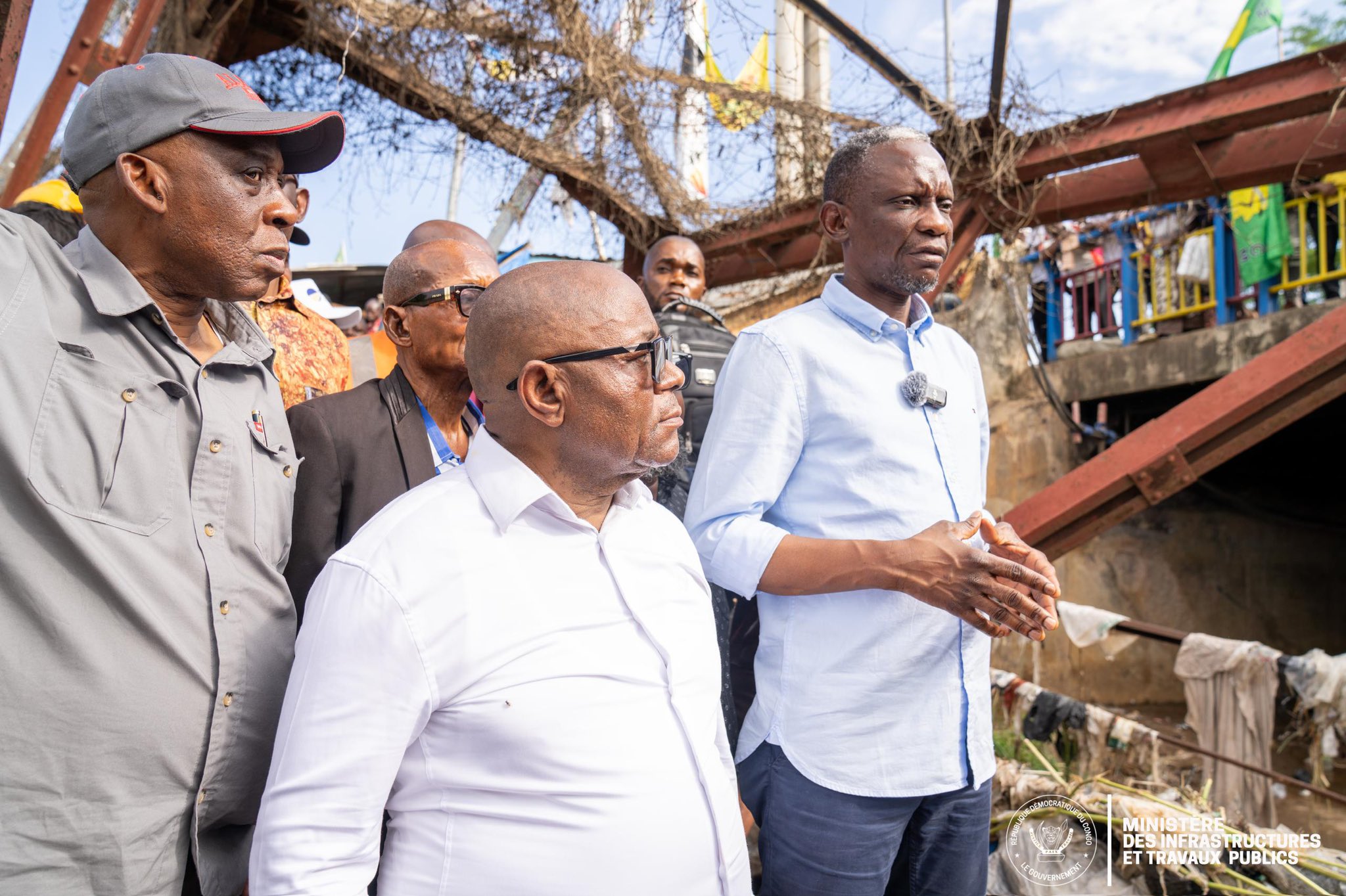 Boma : le ministre John Banza Lunda sur le terrain après les pluies torrentielles
