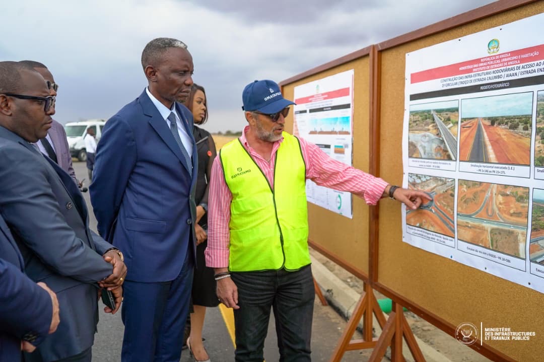 John Banza Lunda en Angola : une mission pour tisser les nouveaux partenariats du développement